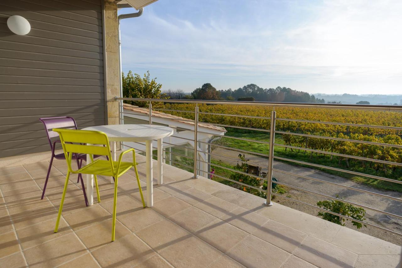 Les Raisins Du Bonheur Bed & Breakfast Puisseguin Exterior photo