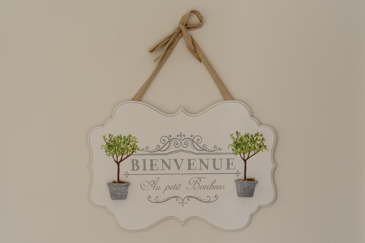 Les Raisins Du Bonheur Bed & Breakfast Puisseguin Exterior photo
